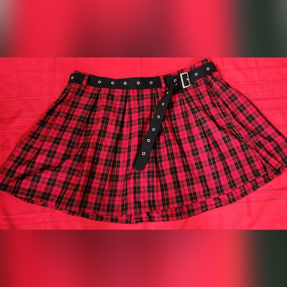 Hot Topic Skirts Hot Topic Skirt Size 3 With Grommet Belt Nwot